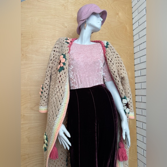 Pink Velvet bodysuit by Hanky Panky - Picture 5 of 9